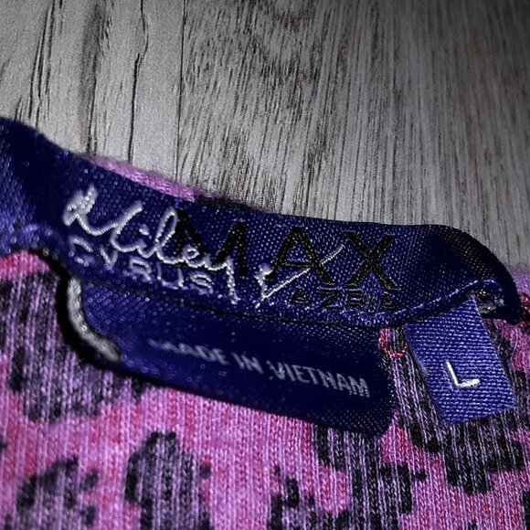 Miley - Picture 5 of 5